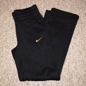 Nike therma-fit sweatpants